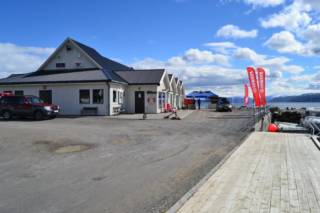 Arctic Seasport Hotel Loding ภายนอก รูปภาพ